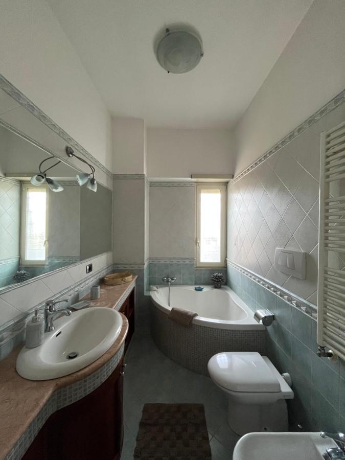 Attico Con Terrazza In Via Dei Traghetti Apartment Lido di Ostia Bagian luar foto